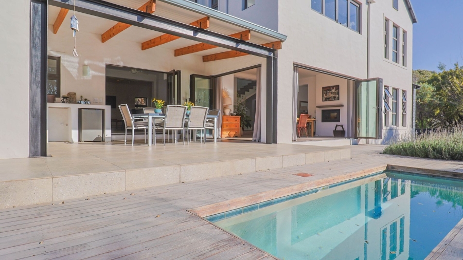 3 Bedroom Property for Sale in The Coves North West